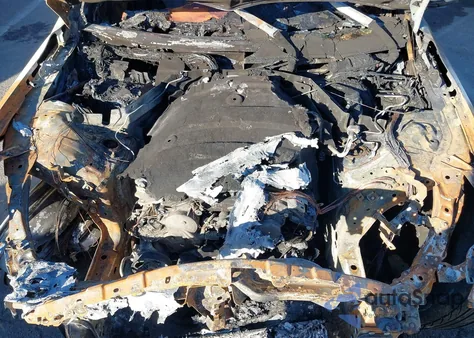 2015 Infiniti Q50 z USA, uszkodzony, nr VIN JN1BV7AP7FM342774